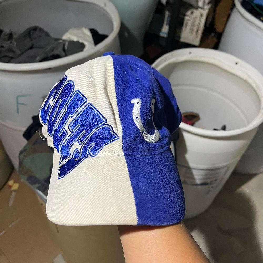 1990s two-tone Indianapolis Colts Split Fitted hat